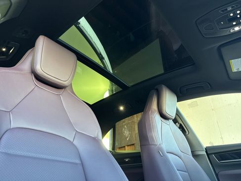 New 2026 Porsche Macan 4 Electric image 19