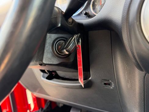 Used 2016 Jeep Wrangler Unlimited Sahara image 19