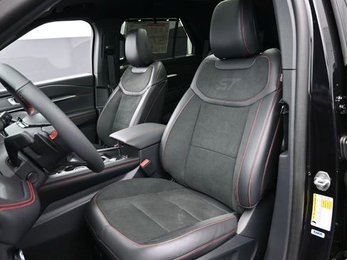 New 2025 Ford Explorer ST image 24