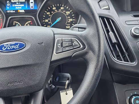 Used 2016 Ford Focus S image 16