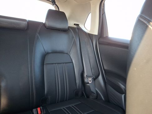 Used 2024 Honda HR-V EX-L image 16