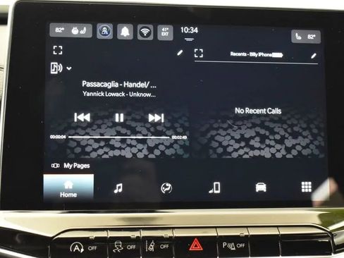 Used 2025 Jeep Compass Limited image 31