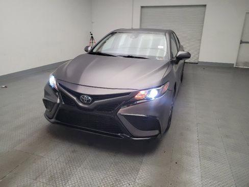 Used 2021 Toyota Camry SE image 15