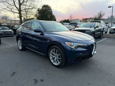 Used 2019 Alfa Romeo Stelvio Ti Lusso w/ Quick Order Package 22X Lusso AWD/4WD image 11