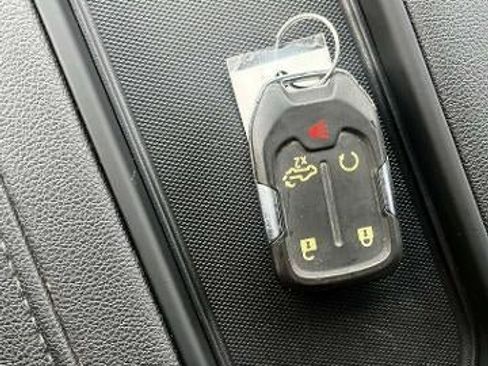 Used 2022 Chevrolet Silverado 2500 LTZ w/ LTZ Premium Package image 8