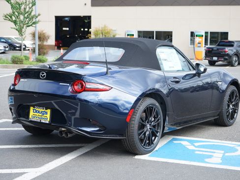 New 2026 MAZDA MX-5 Miata Club w/ Interior Package RWD image 3