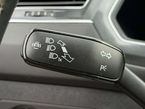 Certified 2024 Volkswagen Tiguan SE w/ Panoramic Sunroof Package AWD/4WD image 25