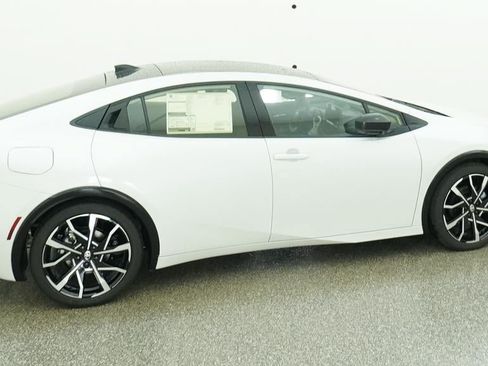 New 2027 Toyota Prius Plug-In Hybrid w/ Limited Premium Package FWD image 10