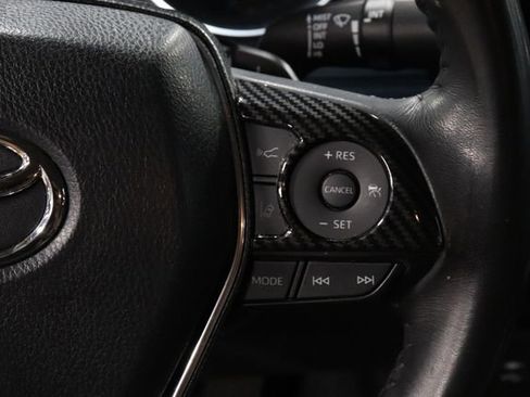 Used 2018 Toyota Camry SE FWD image 29