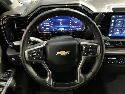 Used 2024 Chevrolet Silverado 1500 LT AWD/4WD image 17