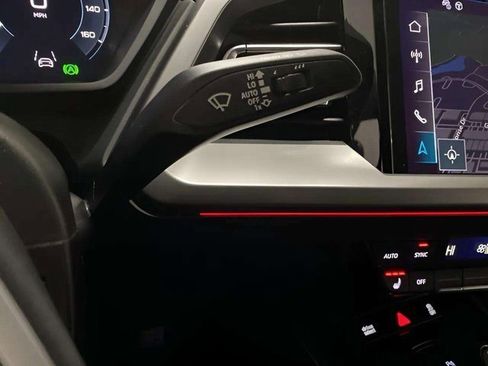 Used 2024 Audi Q4 e-tron Premium Plus w/ Premium Plus image 34