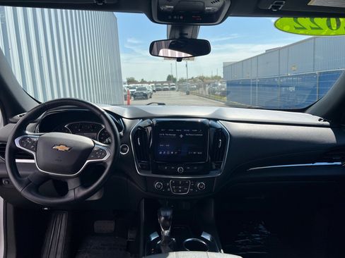 Used 2022 Chevrolet Traverse LT AWD/4WD image 17