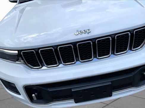 Used 2021 Jeep Grand Cherokee L Overland w/ Luxury Tech Group IV AWD/4WD image 30