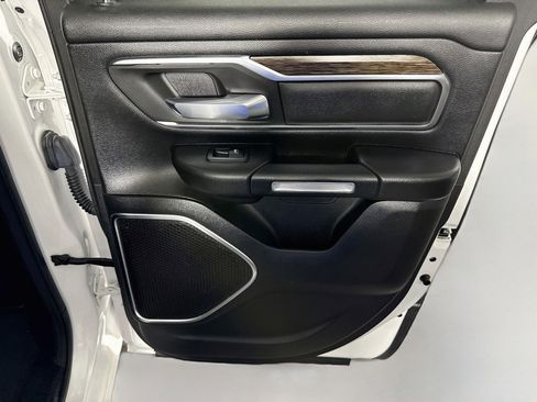 Used 2019 RAM 1500 Laramie AWD/4WD image 28