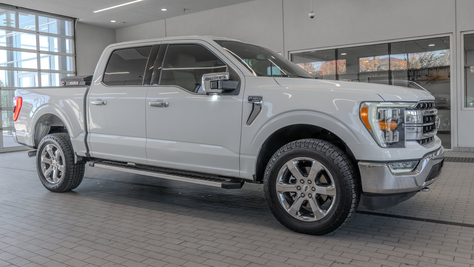 Used 2022 Ford F150 Lariat w/ Max Trailer Tow Package AWD/4WD image 12