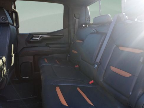 Used 2024 GMC Sierra 1500 AT4 w/ Technology Package image 24