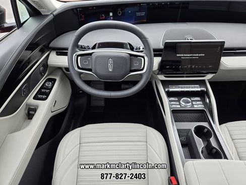 New 2026 Lincoln Nautilus Reserve AWD/4WD image 9