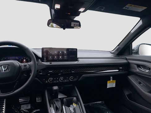 Used 2025 Honda Accord Sport image 16