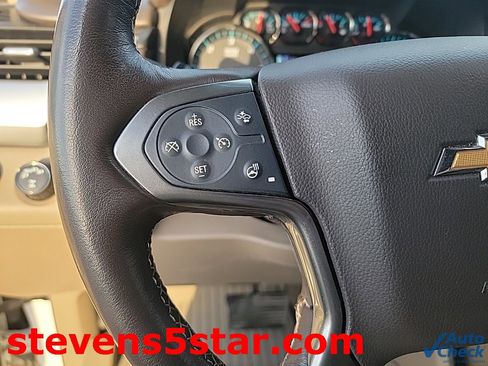 Used 2020 Chevrolet Suburban LT image 20