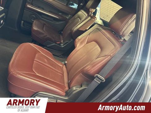 Used 2024 Ford Expedition Limited image 27