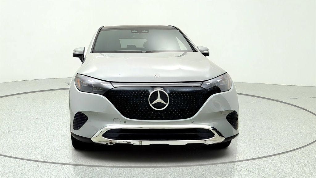 Used 2025 Mercedes-Benz EQE 350+ 4MATIC SUV w/ Driver Assistance Package image 2