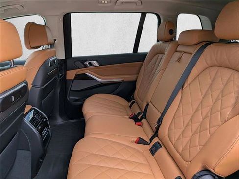 Used 2023 BMW X7 xDrive40i w/ Premium Package AWD/4WD image 20