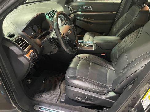 Used 2016 Ford Explorer Platinum AWD/4WD image 10