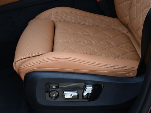 New 2026 BMW X6 xDrive40i w/ Climate Comfort Package image 24