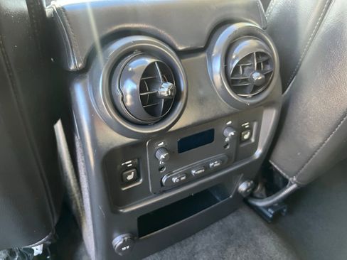 Used 2005 HUMMER H2 w/ Preferred Equipment Group AWD/4WD image 25