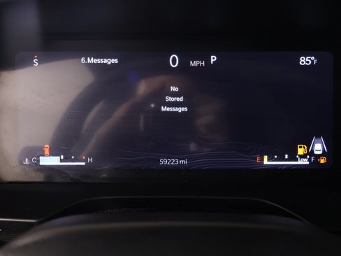 Used 2025 Jeep Grand Cherokee Laredo X AWD/4WD image 4