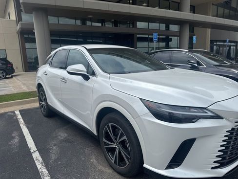 Used 2025 Lexus RX 350 FWD w/ Technology Package image 2