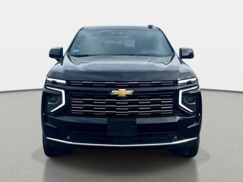 Used 2026 Chevrolet Suburban High Country AWD/4WD image 8