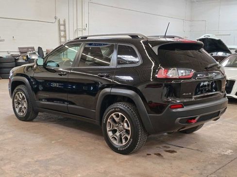 Used 2020 Jeep Cherokee Trailhawk w/ Comfort/Convenience Group AWD/4WD image 18
