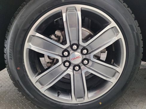 Used 2017 GMC Acadia Denali w/ Technology Package AWD/4WD image 31