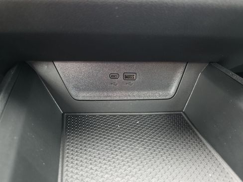 New 2026 Chevrolet Equinox LT w/ Convenience Package II FWD image 25