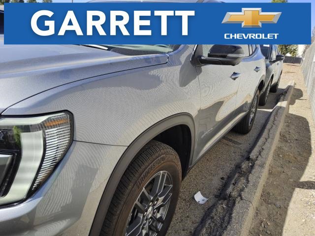 Used 2026 GMC Acadia Elevation FWD image 1