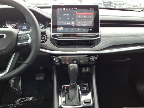 Used 2023 Jeep Compass Latitude w/ Sun and Sound Group image 13