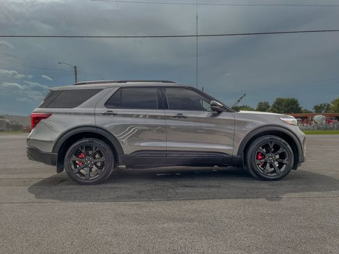 Used 2023 Ford Explorer ST w/ Equipment Group 401A AWD/4WD image 8