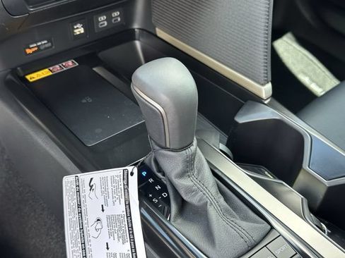 Used 2026 Toyota Camry Hybrid w/ Convenience Package FWD image 22