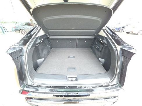 Used 2024 Nissan Ariya AWD image 27