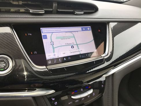 Used 2023 Cadillac XT6 Sport AWD/4WD image 16