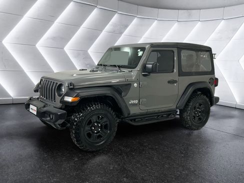Used 2020 Jeep Wrangler Sport image 3