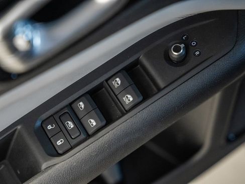 Certified 2022 Jeep Compass Limited w/ Sun and Sound Group image 47