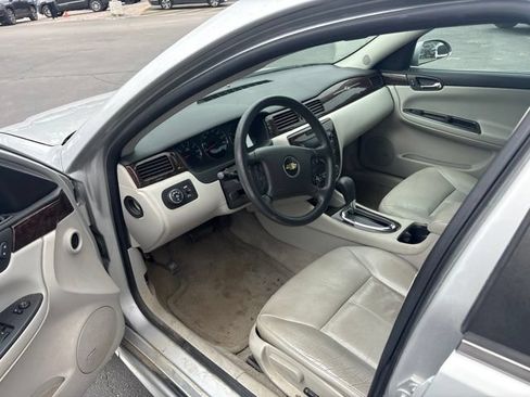 Used 2016 Chevrolet Impala LTZ FWD image 13