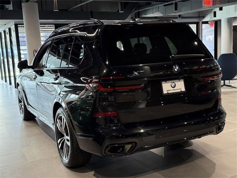 Used 2026 BMW X7 xDrive40i w/ M Sport Package image 7