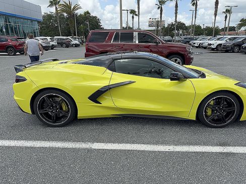 Used 2022 Chevrolet Corvette Stingray Preferred Conv w/ Z51 Performance Package RWD image 9