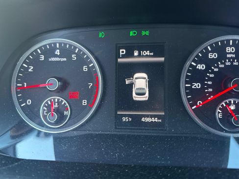 Used 2021 Kia K5 GT w/ GT1 Package FWD image 2
