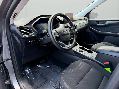 Used 2025 Ford Escape Active AWD/4WD image 9