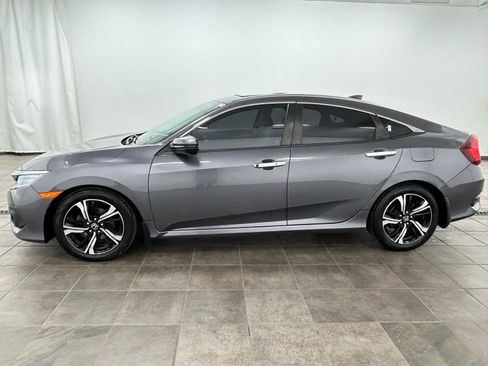 Used 2017 Honda Civic Touring image 2