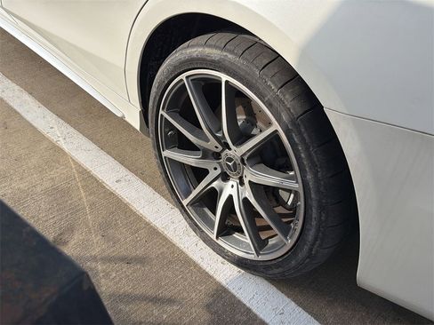 Used 2018 Mercedes-Benz S 450 4MATIC Sedan w/ AMG Line Exterior image 4